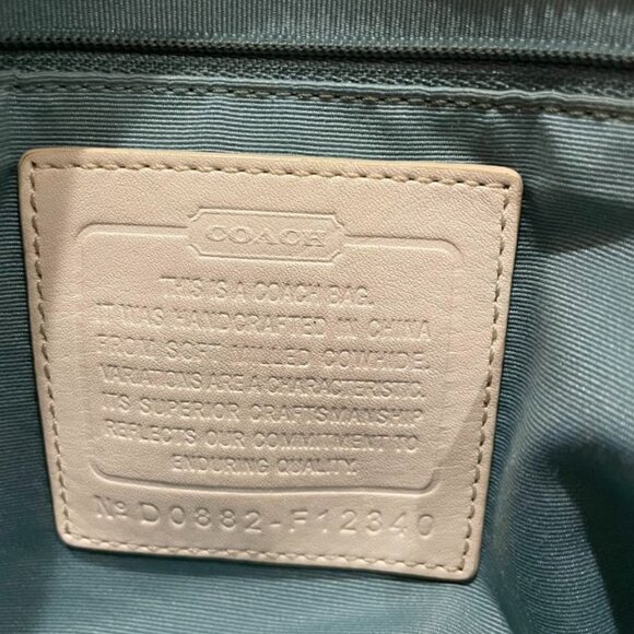 Coach Large Pebbled Leather Tote in Cream with Silvertone Hardware and Side Pock - Picture 7 of 12